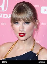 Shoe earrings hi-res stock photography and images