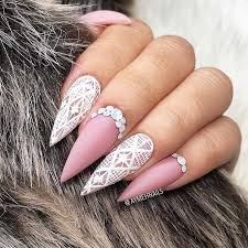 Use a mate pale pink nail the following lemonade pink nail design is made up of normal pink nail polish in the pinky finger, and the index finger. 34 Pink And White Nails Trends For Spring And Summer 2021