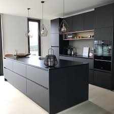 See how black can take on multiple personalities? 25 Ultimate Black Kitchen Designs That Wow Shelterness