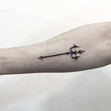 Small Trident Tattoo By S A Mtattoo Hawaiiantattoos Trident Tattoo Hawaiian Tattoo Symbolic Tattoos