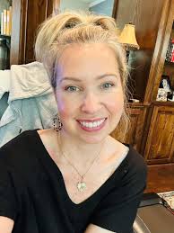 💐 Welcome to our new members! 💐 To say thank you for being here, here's a  free gift from me! It's an amazing Emotionally Intelligent Parenting  Resource Bundle. Head to www.stephaniepinto.com/gift 🎉