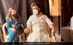Official facebook page of super star rajnikanth. Coronavirus Rajinikanth Film Shoot Cancelled After 4 In Crew Get Covid Superstar Tests Negative