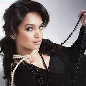 Pohon berembang diatas gunung tumbuh dibawah pohon. Joget Berhibur Lyrics Chords By Siti Nurhaliza