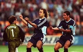 Once again the english get their little hearts broken by their nemesis. Flashback England Crash Out Of The 1998 World Cup Against Argentina Daily Mail Online