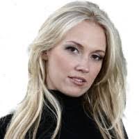 Alexandra Dearborn's Instagram, Twitter & Facebook