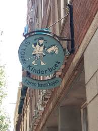 Sign Bookshop For Children The Netherlands Shop Signs Shop Front Signage Bookshop