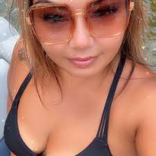 Recommended way to connect with food truck vendors