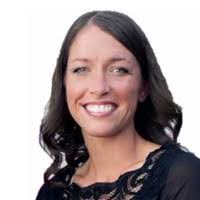 Sara Wold's Instagram, Twitter & Facebook