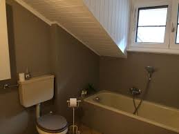 Fliesen Streichen Mit Kreidefarbe Misspompadour Fliesen Streichen Holzdecke Streichen Kleines Bad Renovierungen