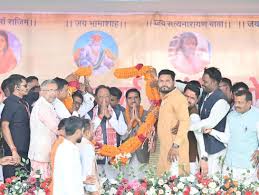 जय भक्त माता कर्मा ।। आज सूरजपुर की पुण्यभूमि पर आयोजित 'प्रदेश स्तरीय भक्त  माता कर्मा जयंती महोत्सव 2026' में सहभागी होकर माँ कर्मा के चरणों ...