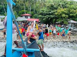 HEBREO 12:1 Foundation Christmas Gift...