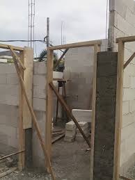 Pemakaian material batako untuk dinding juga membuat bangunan lebih hangat bahkan cenderung pengap dan panas. Harga Pasang Dinding Bata Ringan M2 Pesan Tukang