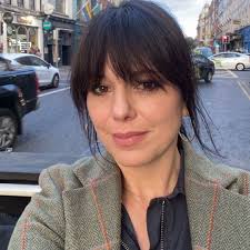 Imelda May postpones tour following doctor's advice over ill health