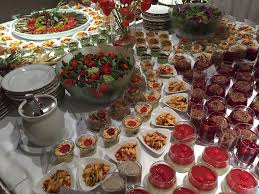Aus französisch le buffet, „anrichte, theke) ist in der gastronomie eine direkte art der speisenpräsentation. Veganes Buffet Hameln Partyservice Steding Partyservice Events