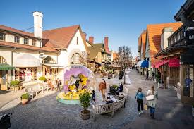 Welkom op de twitterpagina van gemeente maasmechelen!. Maasmechelen Village Pradzia Facebook