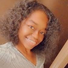 Karen used her Pregnancy as a cry for Zac's Attention !