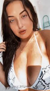 Milada Moore - Porn Videos & Photos - EroMe