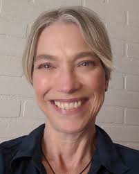 Keri Hendrix's Instagram, Twitter & Facebook