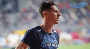Il détient depuis 2014 le record de france du 800 mètres en 1 min 42 s 53, et depuis 2016 le record d'europe du 600 mètres en 1 min 13 s 21. Un Binome D Entraineurs Pour Pierre Ambroise Bosse
