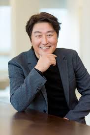 He started working in films as a supporting actor in minor roles. ë‹¨ë… ì†¡ê°•í˜¸ ì‹ ì—°ì‹ ê°ë… ê±°ë¯¸ì§' ì¶œì—° ê¸°ìƒì¶© ì´í›„ ì²« í–‰ë³´ Sbs ë‰´ìŠ¤