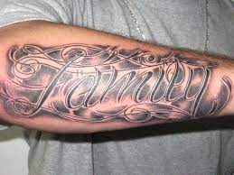 Tatouages de cette rubrique : Tribal Tattoos X Tattoo Bras Homme Prenom