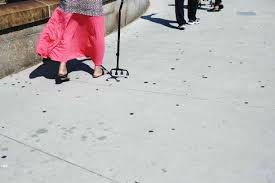 What is the proper use of walking cane? In Which Hand Should You Hold Your Cane