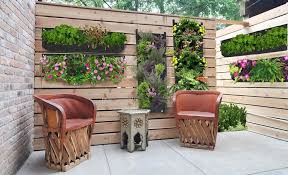 Alles rund um's selber machen im garten und auf dem balkon. Diy Ideen Fur Den Garten Ein Vertikaler Blumentopf