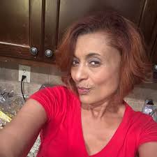 Broker Chanda (@chanda.davis.real.estate) • Instagram photos and videos