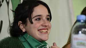Pendeja de mierda, le decían los militantes grandes que la veían como a una recién llegada a la escuela superior de comercio carlos pellegrini. Video Ofelia Fernandez Critico Duramente Al Kirchnerismo Radio Eme