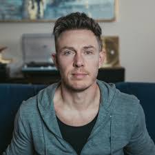 Scott Mcleod's Instagram, Twitter & Facebook