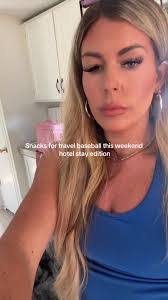 Katelyn Abrams's Instagram, Twitter & Facebook