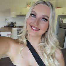 Darcie Bennett (@darcie.bennett) • Instagram photos and videos