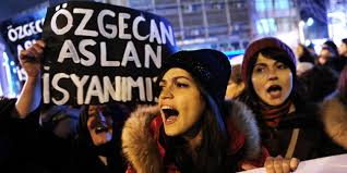 Ailesi ve tüm sevenleri onun için toplanmıştı bugün. Turkey What Place For Women
