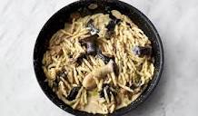 Jamie Oliver's 5-ingredient Garlic Mushroom Pasta Recipe | Quick ...