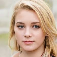 Larissa Berg (larissaBerg94)