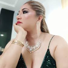 Cuando mi jefe me pide agua de mi termo en donde traigo escondida una  caguama