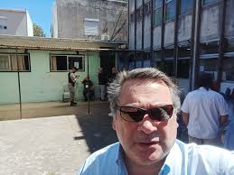 BUENOS DIAS A TODOS. Primero, muchas gracias por la solicitud que me envió  Umile Carmelo Barbieri Pasturi, y la posterior aceptación por parte del  grupo. De mi diré que NO CONCURRI al