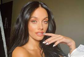 Select from premium oriana sabatini of the highest quality. Oriana Sabatini Fidanzata Di Dybala E Nipote D Arte Non Immaginate Chi E La Zia