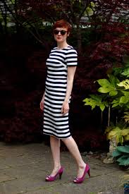 Black & white shoes look fabulous with white and black dresses, jumpsuits or the like. What Colour Shoes With A Black White Dress Fake Fabulous