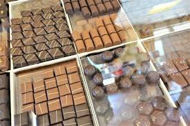 La Chocolaterie De Puyricard A La Source De Mon Chocolat Prefere Chocolaterie Chocolat Fontaine Chocolat