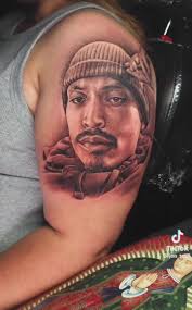 Looking for an artist to do something like this