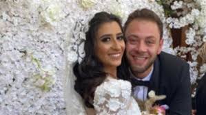 زفاف الفنان محمد علي رزق على نورين ماهر احتفل الفنان محمد علي رزق، بزفافه على خبيرة الأزياء نورين ماهر، بحضور الأهل والأصدقاء المقربون لهم. 07i8ujc2m6pidm