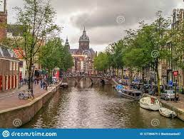 Huvudstad.nu listar alla världens huvudstäder. Kanalen For Den Amsterdam Flodbron Grachten Holland Netherlands Redaktionell Fotografering For Bildbyraer Bild Av Kanaler Stad 127390679