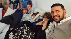 O casal foi fotografado na cama com os bebés santiago, de quase dois anos, e benjamim, de quase um. Carolina Deslandes Revela Como Vai Ser O 1 Âº Natal Apos A Separacao