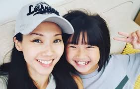 Jade seah and jaime teo leave the crowded streets of bangkok for the picturesque. 5 Celebrity Single Mums In Singapore Who Defy The Odds Entertainment News Asiaone