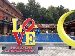 Harga terbaru tiket masuk kawasan waduk cengklik rp 30.000, hari sabtu dan minggu masih sama untuk harganya. Baru Nih Di Boyolali Waduk Cengklik Park