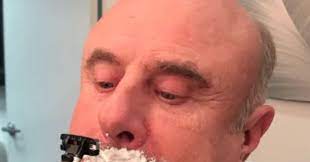 Phil is in your face and confrontational, which is sometimes funny, but you never doubt just whose. Dr Phil Posted A Picture Without His Mustache And It S Deeply Disturbing