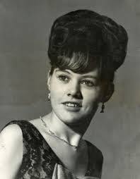 Kathleen Reddick's Instagram, Twitter & Facebook