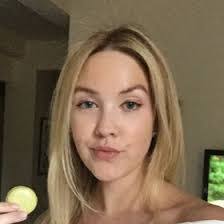 Hilary Townsend's Instagram, Twitter & Facebook