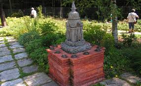 Finde hier alle informationen der blume 2000 filiale almsstraße 21 in hildesheim (31134). Nepal Himalaya Pavillion Sehenswurdigkeiten Regensburg Offnungszeiten